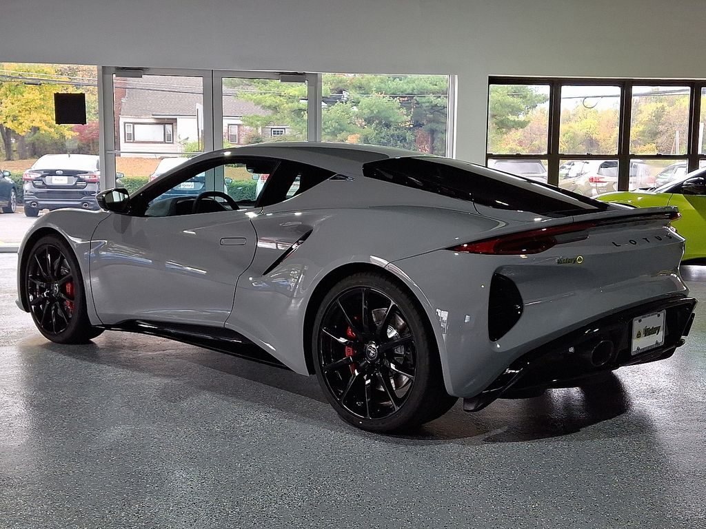 2025 Lotus Emira Base photo 3