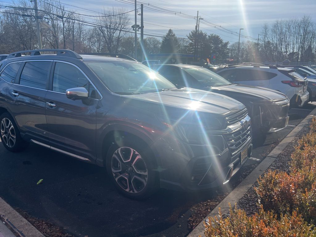 2023 Subaru Ascent Touring's photo