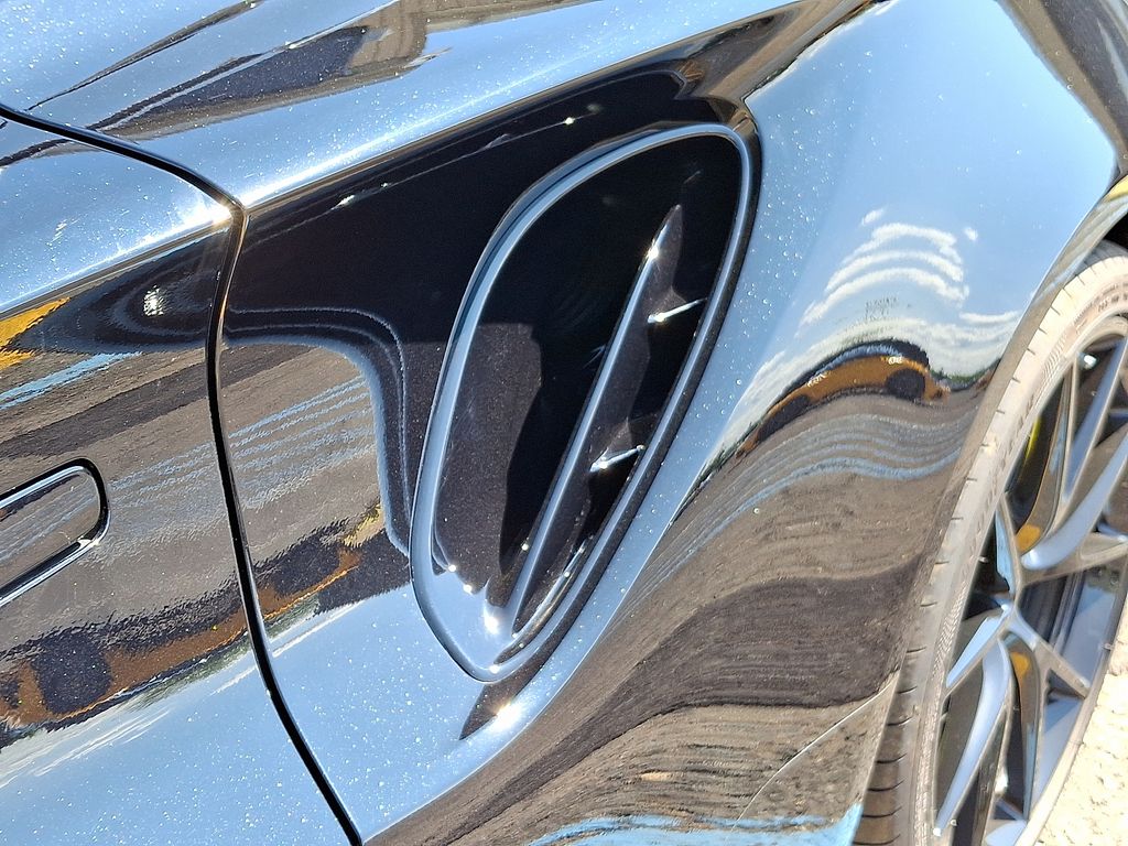 2024 Lotus Emira First Edition - Photo 11