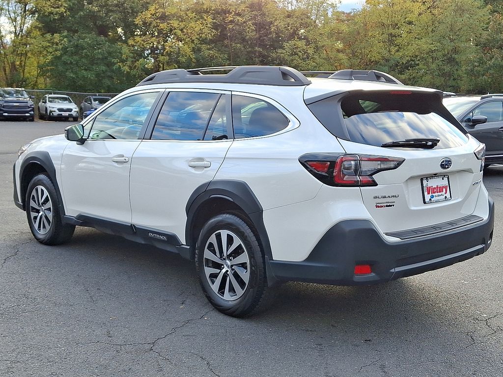 2023 Subaru Outback Premium photo 3