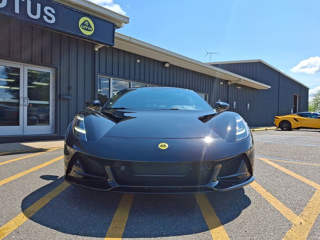 2024 Lotus Emira First Edition - Photo 8