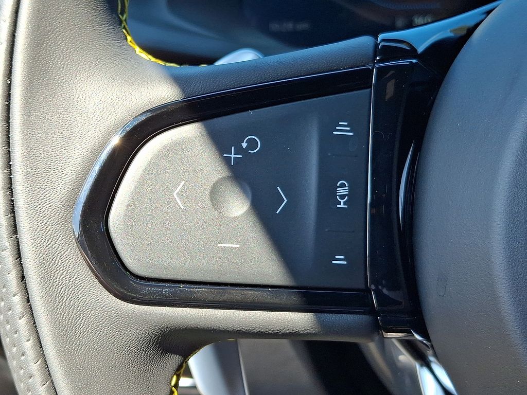 2024 Lotus Emira First Edition - Photo 19