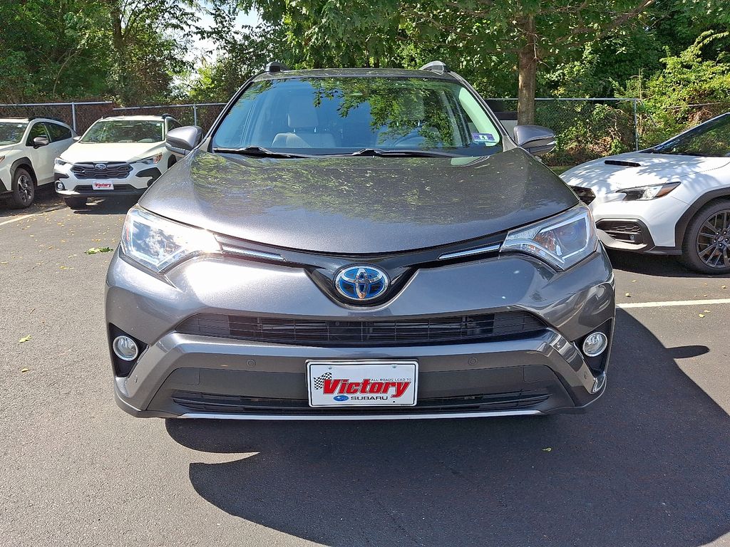 2017 Toyota RAV4 Hybrid XLE photo 2