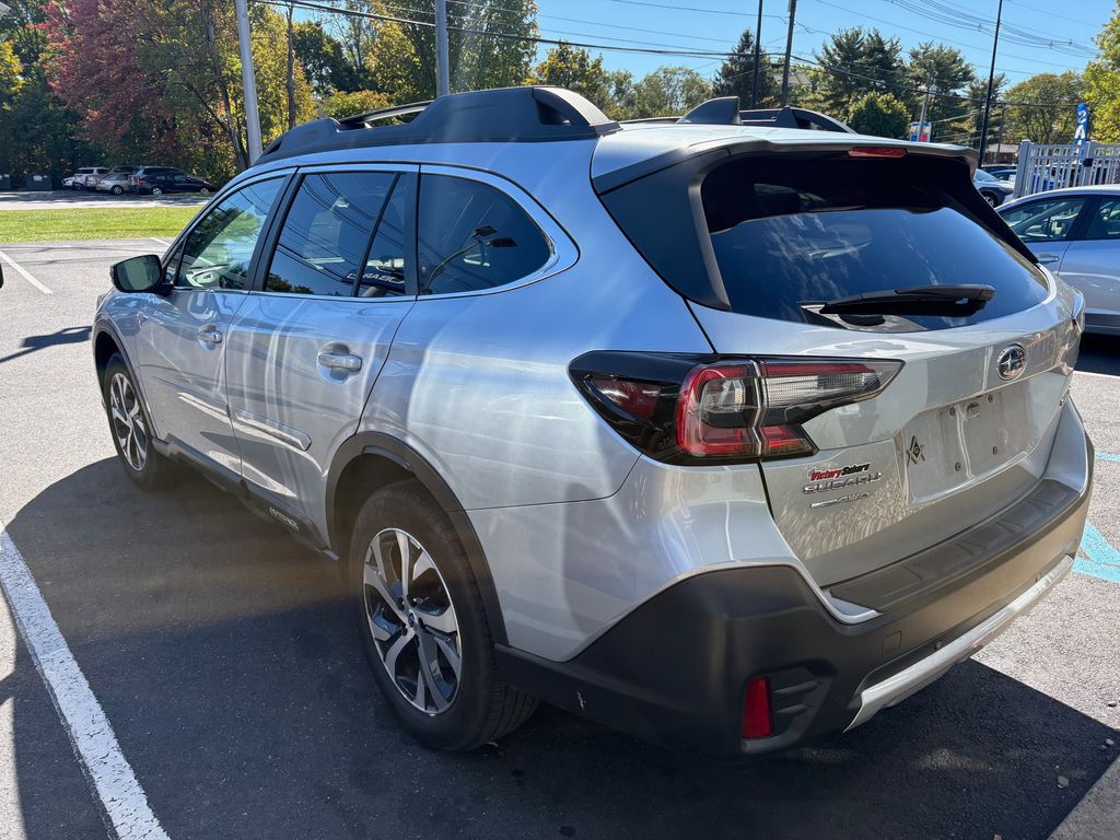 2022 Subaru Outback Limited photo 2