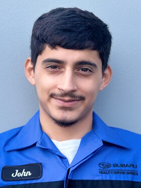 Staff member Jonathan Ribeiro from ID_33030ba73947