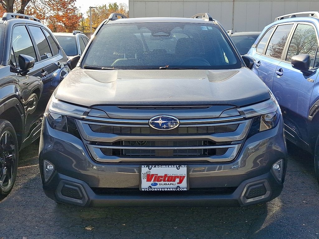New 2025 Subaru Forester Hybrid Limited SUV