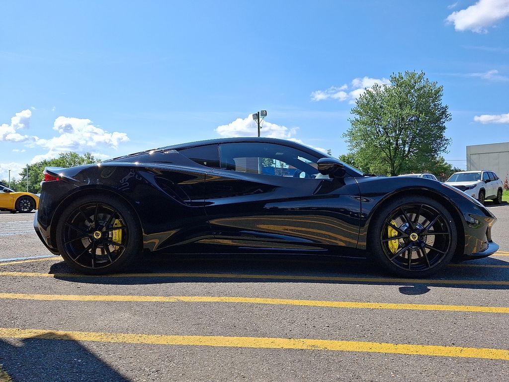 2024 Lotus Emira First Edition - Photo 6