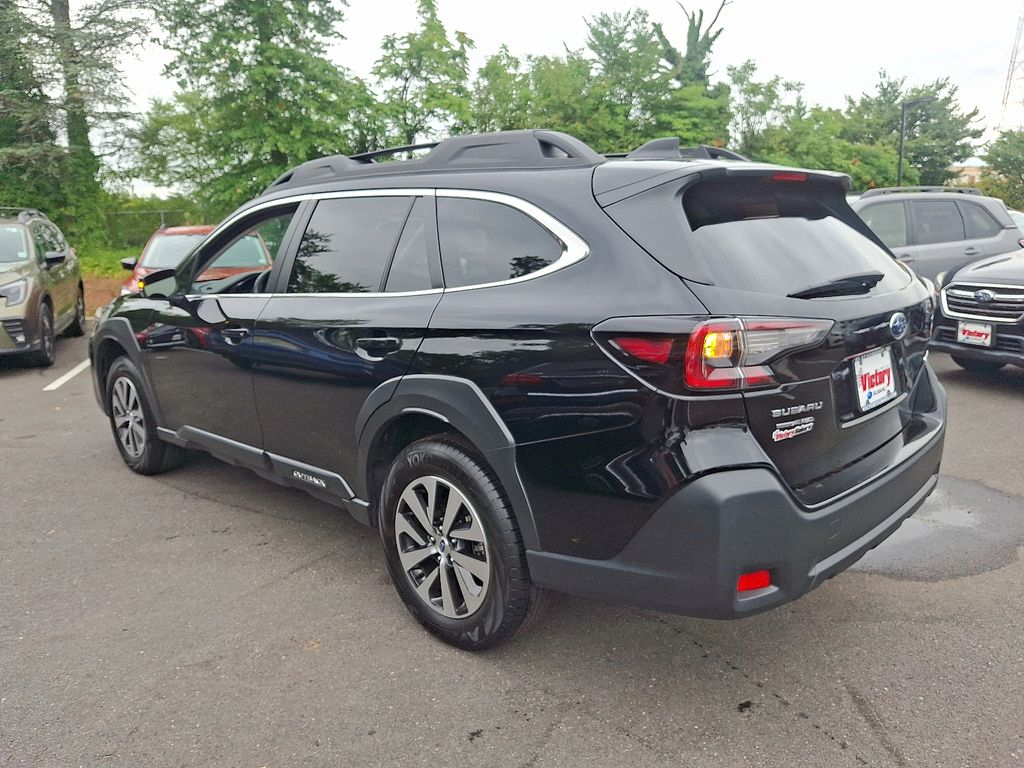 2025 Subaru Outback Premium photo 4