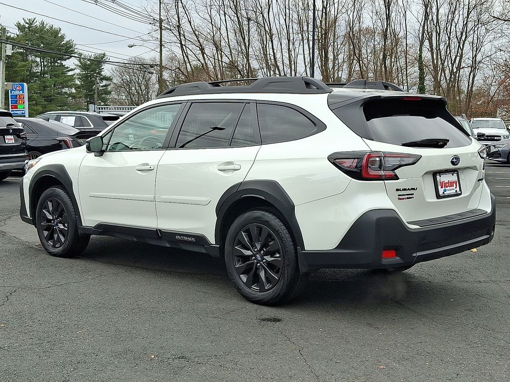 2025 Subaru Outback Onyx Edition photo 3