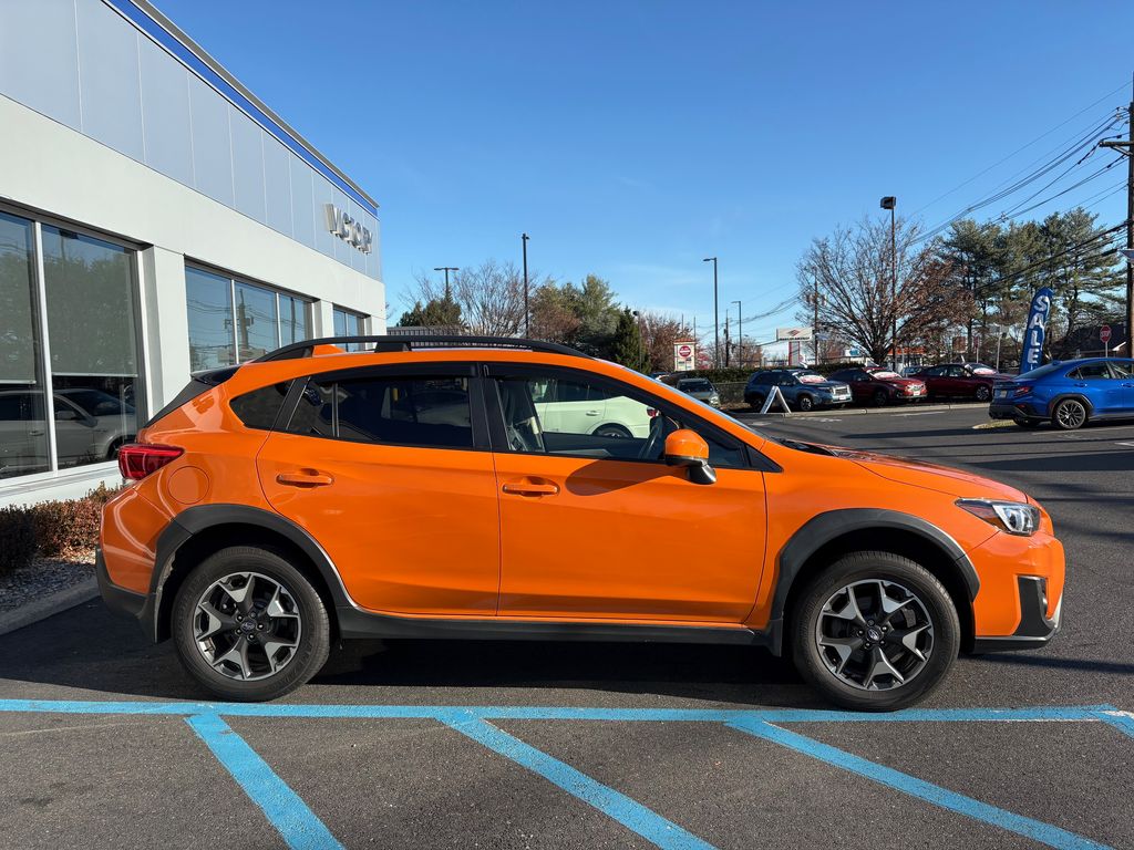 2019 Subaru Crosstrek 2.0i Premium photo 2