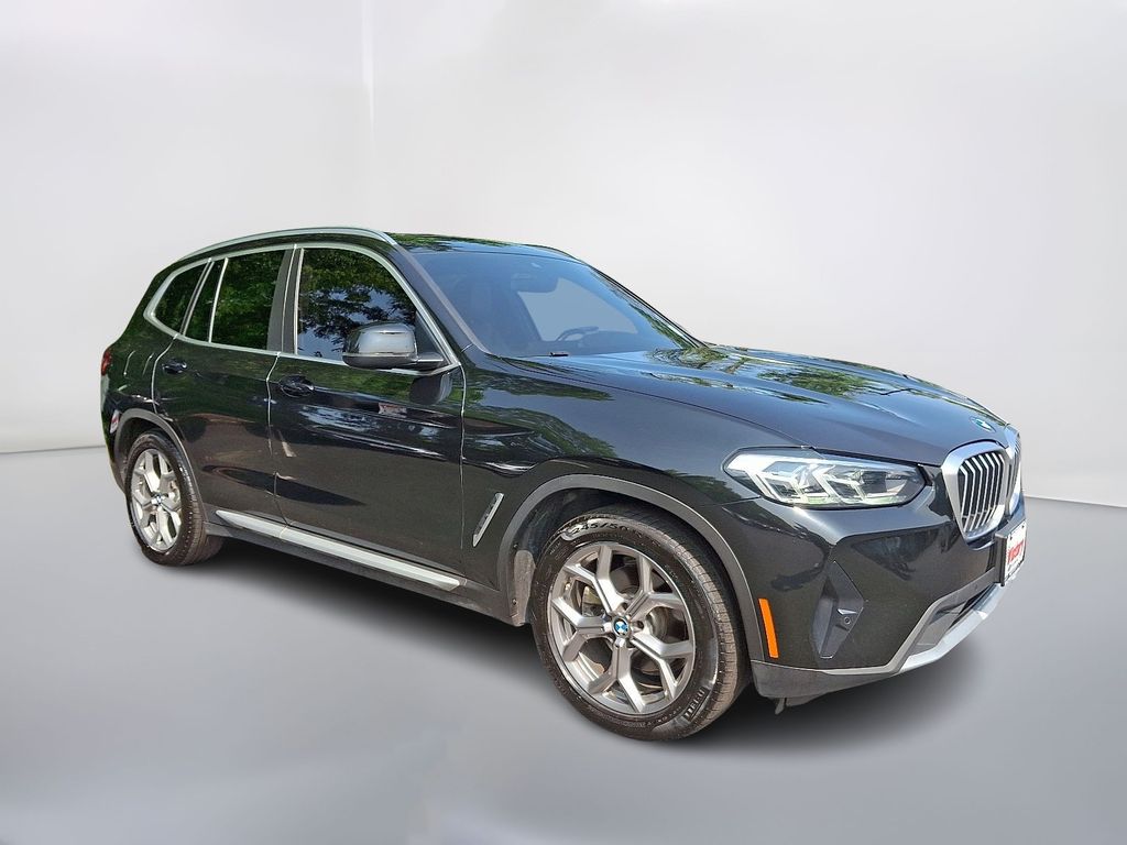2022 BMW X3 30i's photo