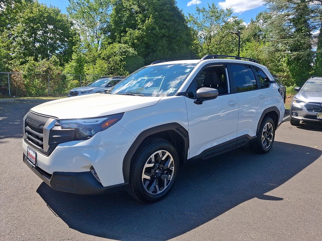 2025 Subaru Forester Premium photo 2