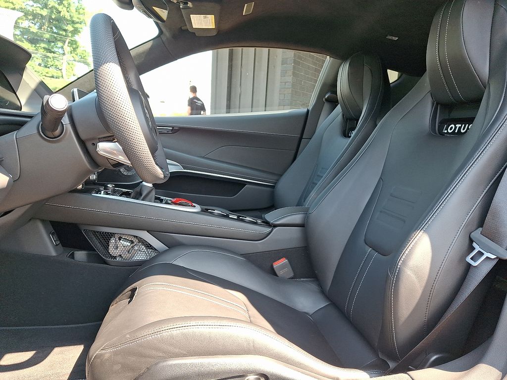2024 Lotus Emira First Edition - Photo 13