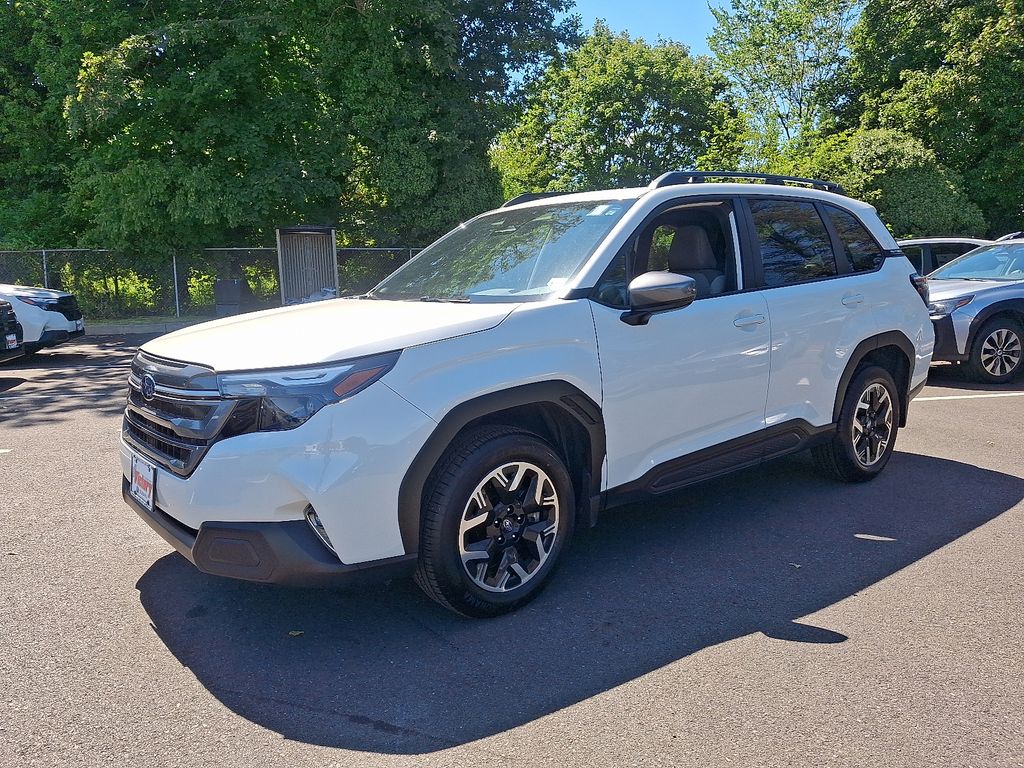 2025 Subaru Forester Premium photo 2
