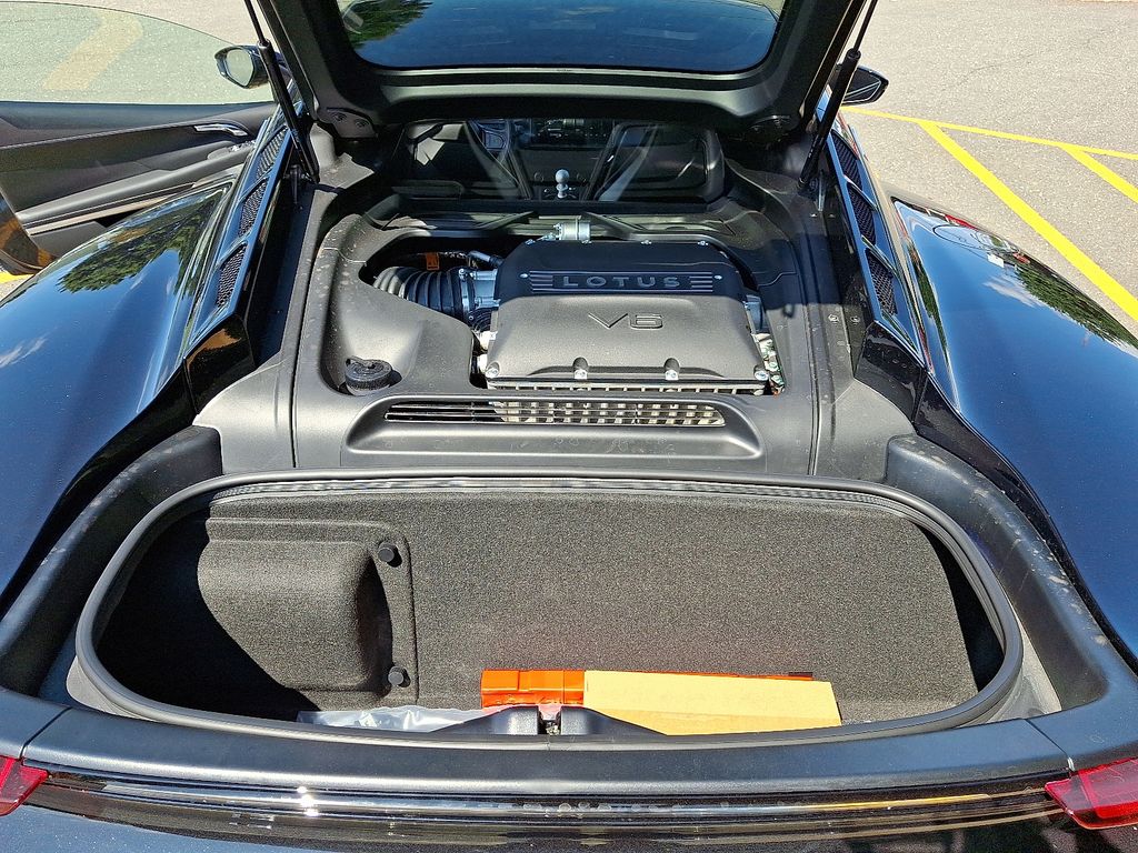 2024 Lotus Emira First Edition - Photo 33