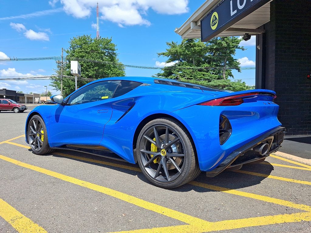 2025 Lotus Emira Base photo 3