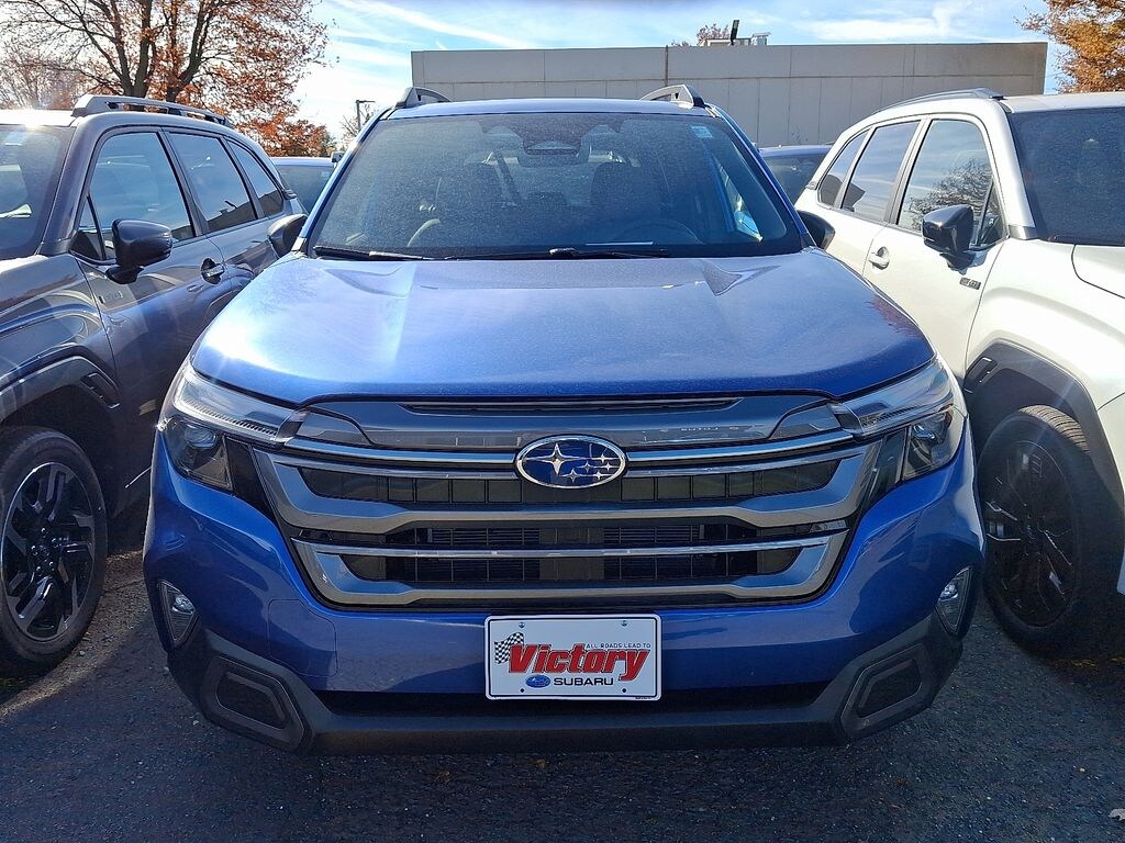 New 2025 Subaru Forester Hybrid Limited SUV