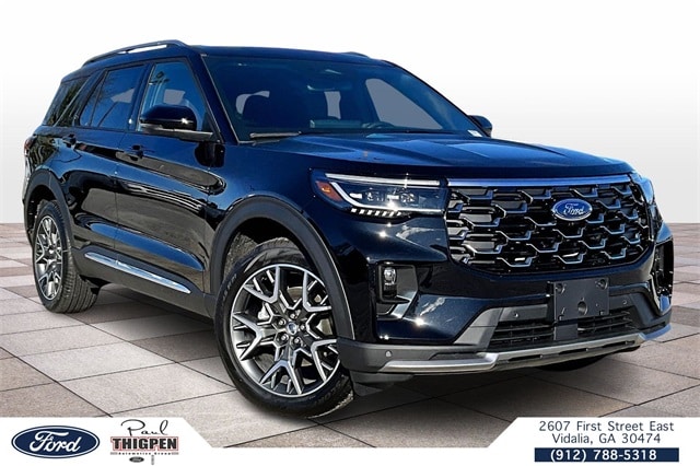 2025 Ford Explorer Platinum's photo