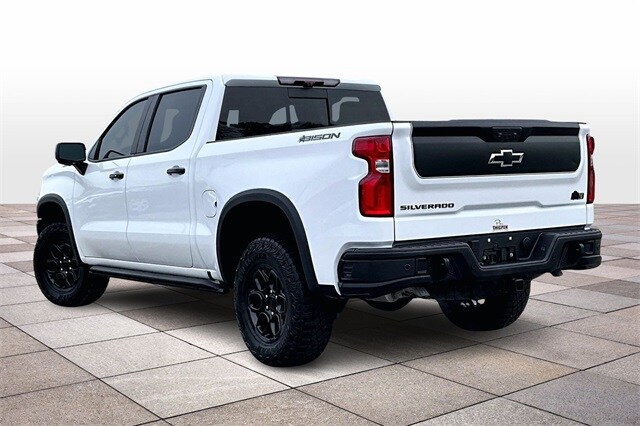 2023 Chevrolet Silverado 1500 ZR2 photo 2