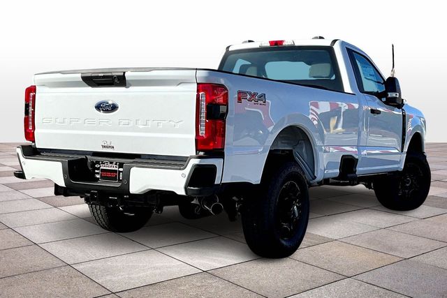 2025 Ford F-350 Super Duty XL - Photo 17