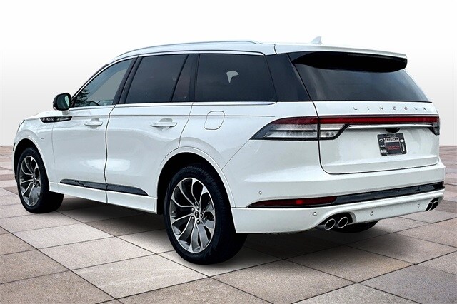 2022 Lincoln Aviator Grand Touring photo 2