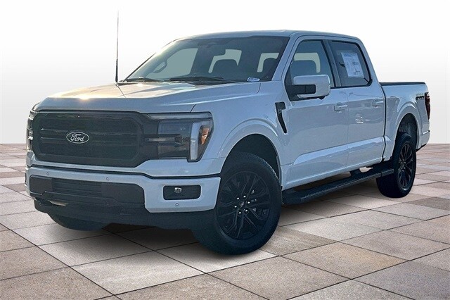 2025 Ford F-150 Lariat photo 2