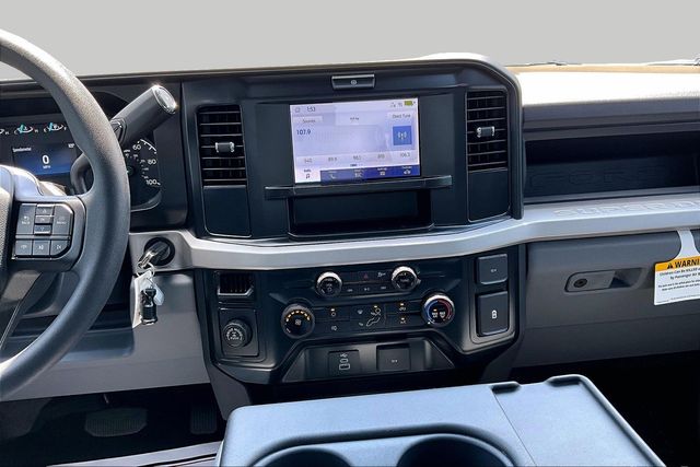 2026 Ford F-250 Super Duty XL - Photo 8