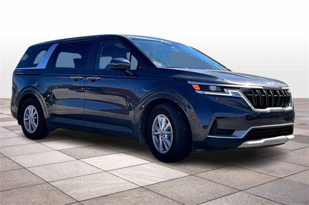Used 2024 Kia Carnival LX Minivan/Van