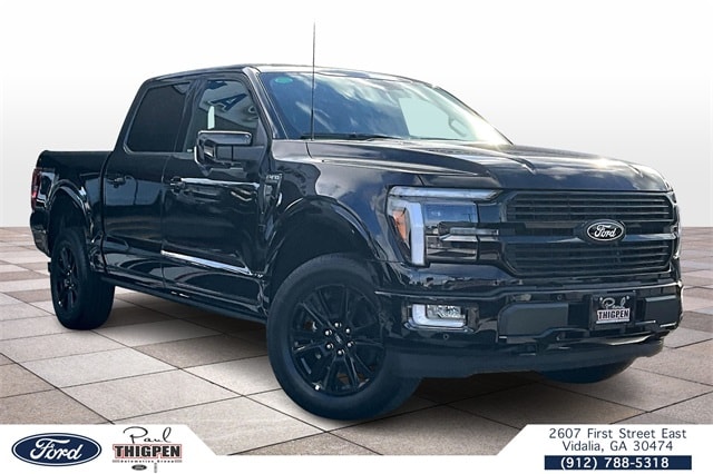 2025 Ford F-150 Platinum's photo