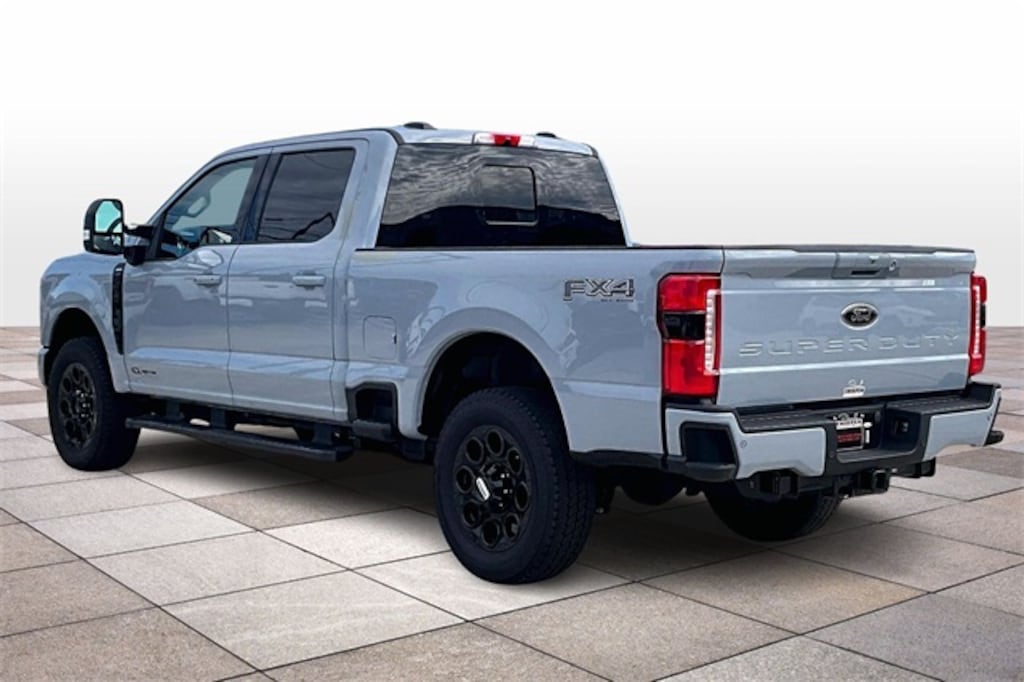 New 2025 Ford F-250SD Lariat Truck