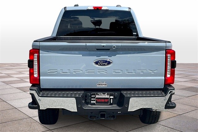 2025 Ford F-250 Lariat photo 4