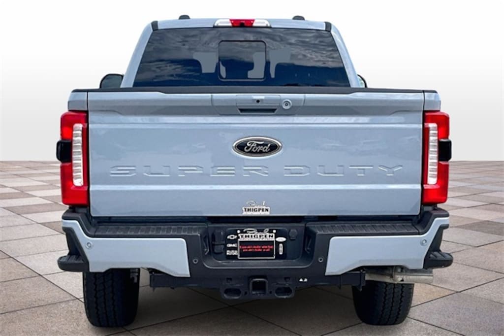 New 2025 Ford F-250SD Lariat Truck