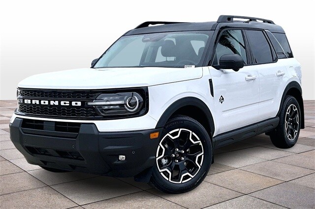 2025 Ford Bronco Sport Outer Banks photo 2