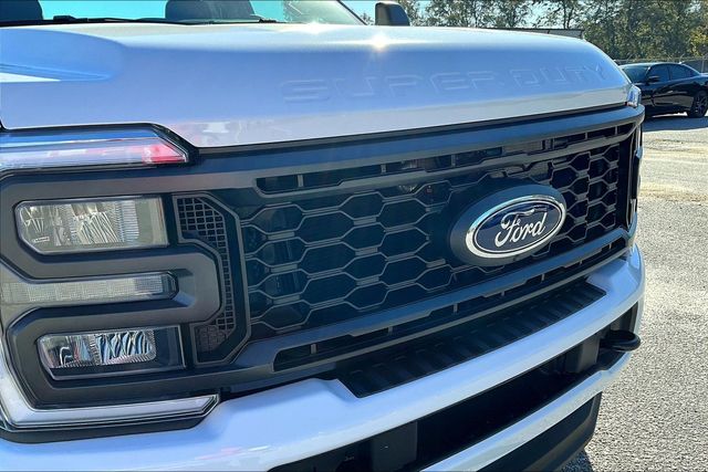 2025 Ford F-350 Super Duty XL - Photo 15