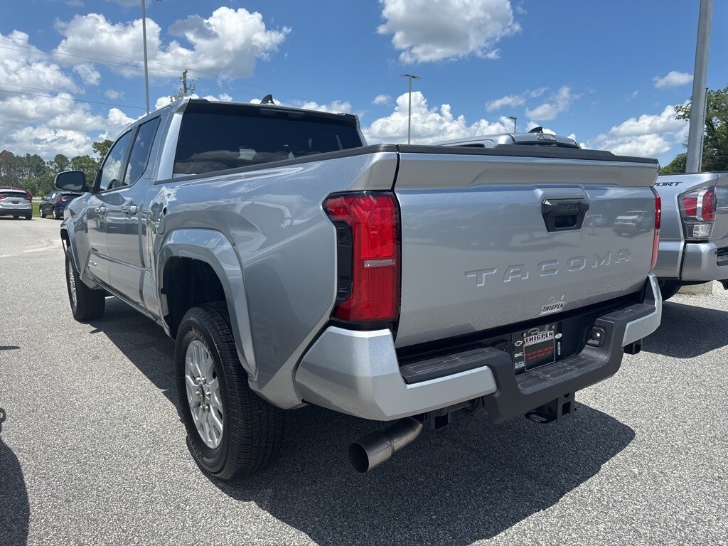2024 Toyota Tacoma photo 4
