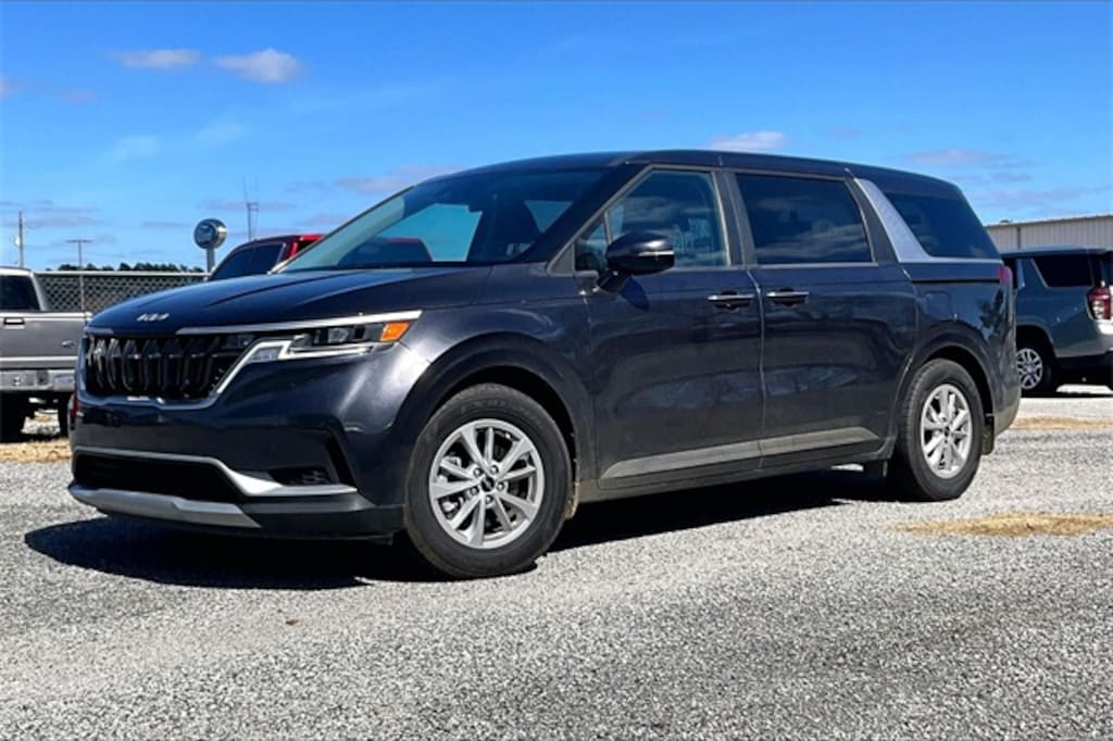 Used 2024 Kia Carnival LX Minivan/Van