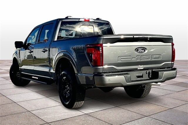 2025 Ford F-150 XLT photo 2