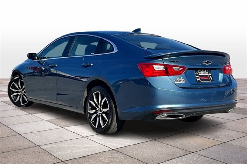 Used 2025 Chevrolet Malibu RS Sedan