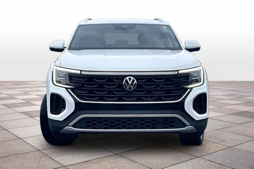 Used 2025 Volkswagen Atlas Cross Sport 2.0T SE w/Technology SUV
