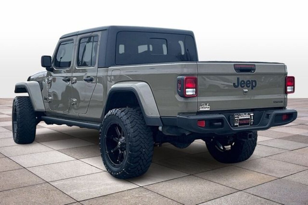 Used 2020 Jeep Gladiator Sport Truck