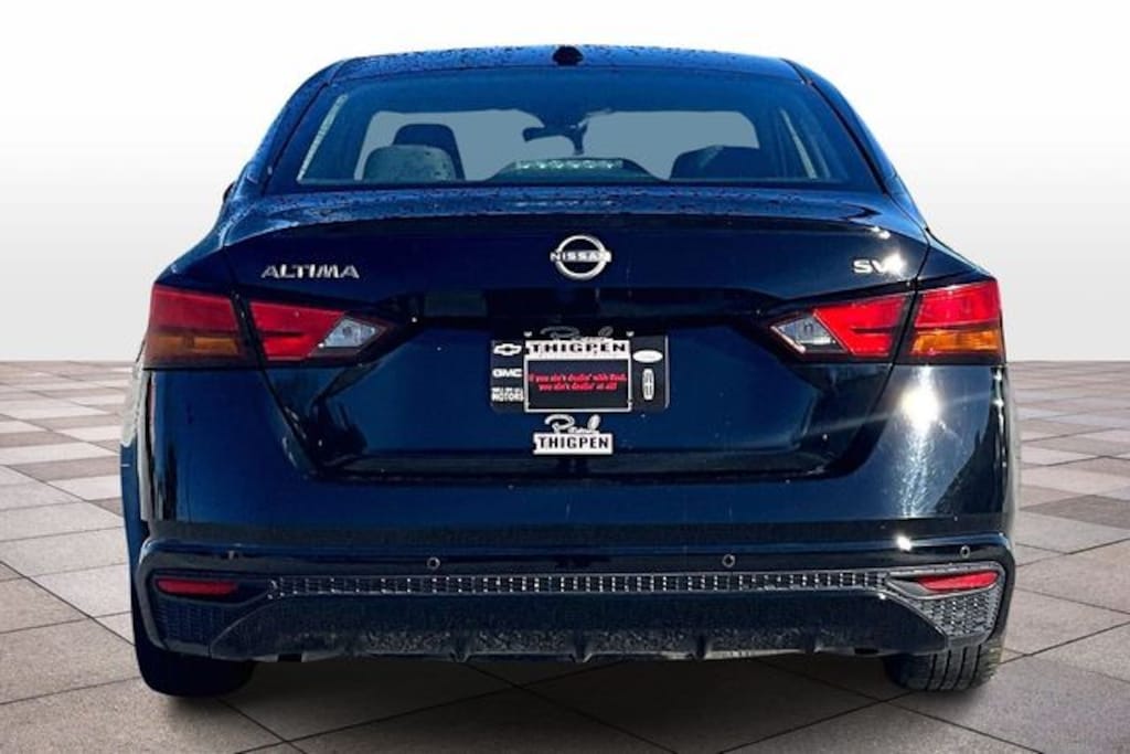 Used 2024 Nissan Altima 2.5 SV Sedan