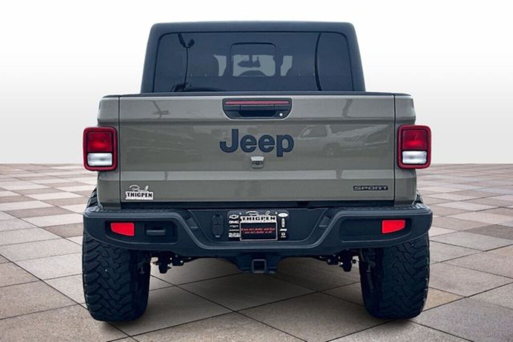 Used 2020 Jeep Gladiator Sport Truck