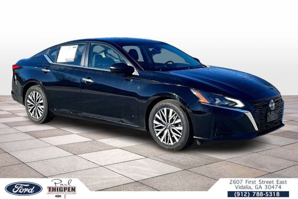 Used 2024 Nissan Altima 2.5 SV Sedan