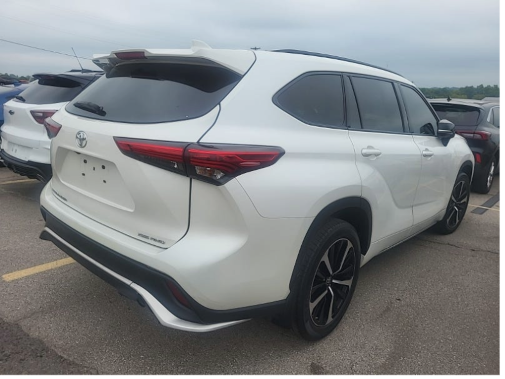 Used 2021 Toyota Highlander XSE SUV