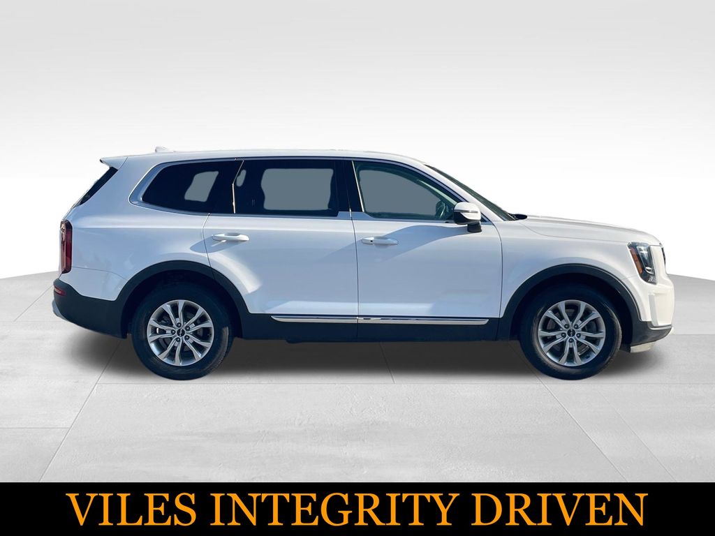 2022 Kia Telluride LX - Photo 8