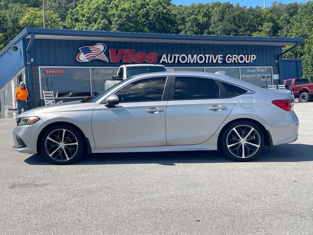 Used 2022 Honda Civic Touring Sedan