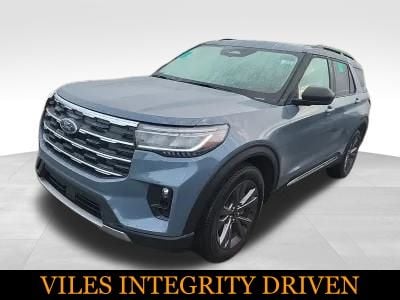 2025 Ford Explorer Active's photo