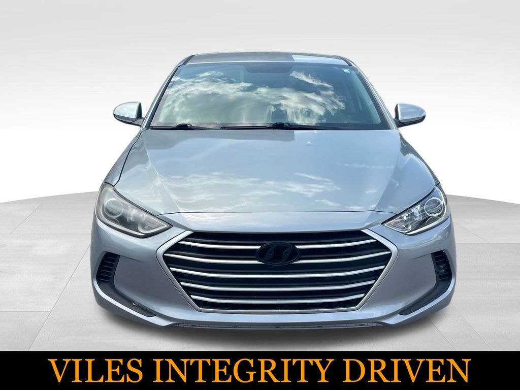 Used 2017 Hyundai Elantra SE Sedan