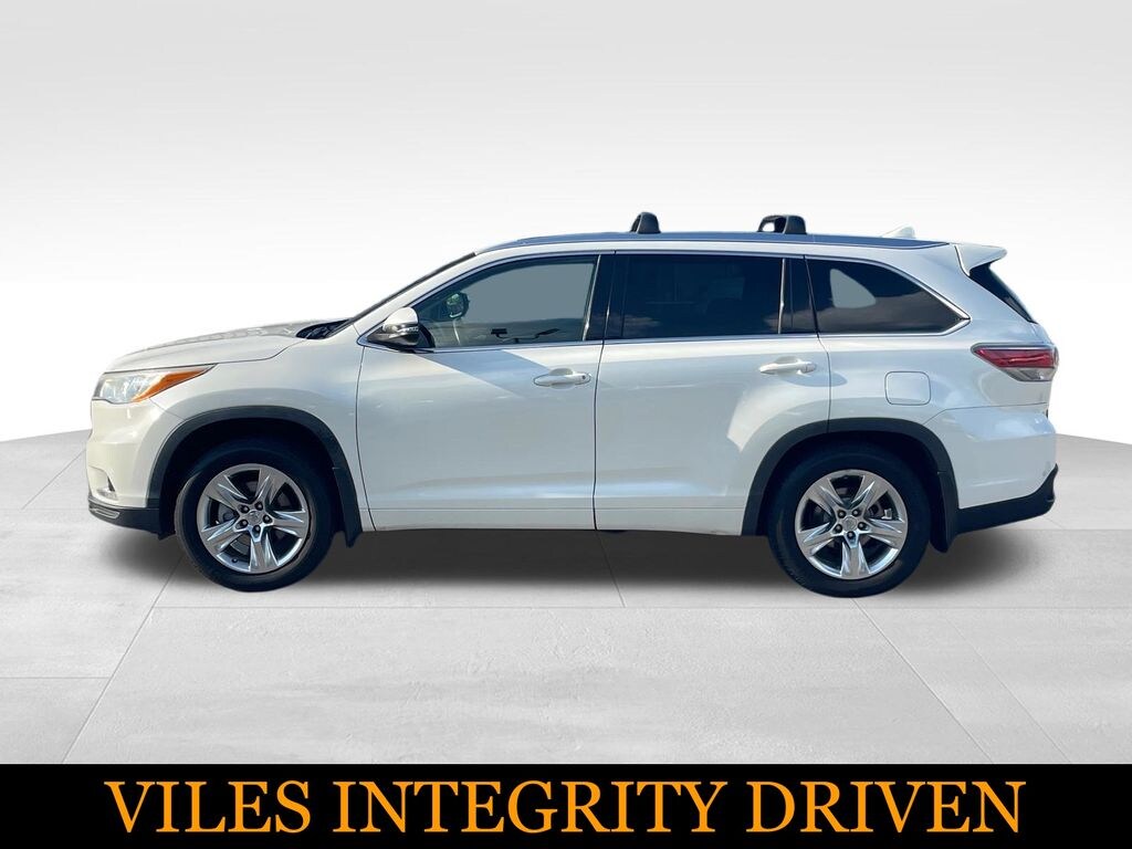 Used 2015 Toyota Highlander Limited Platinum V6 SUV