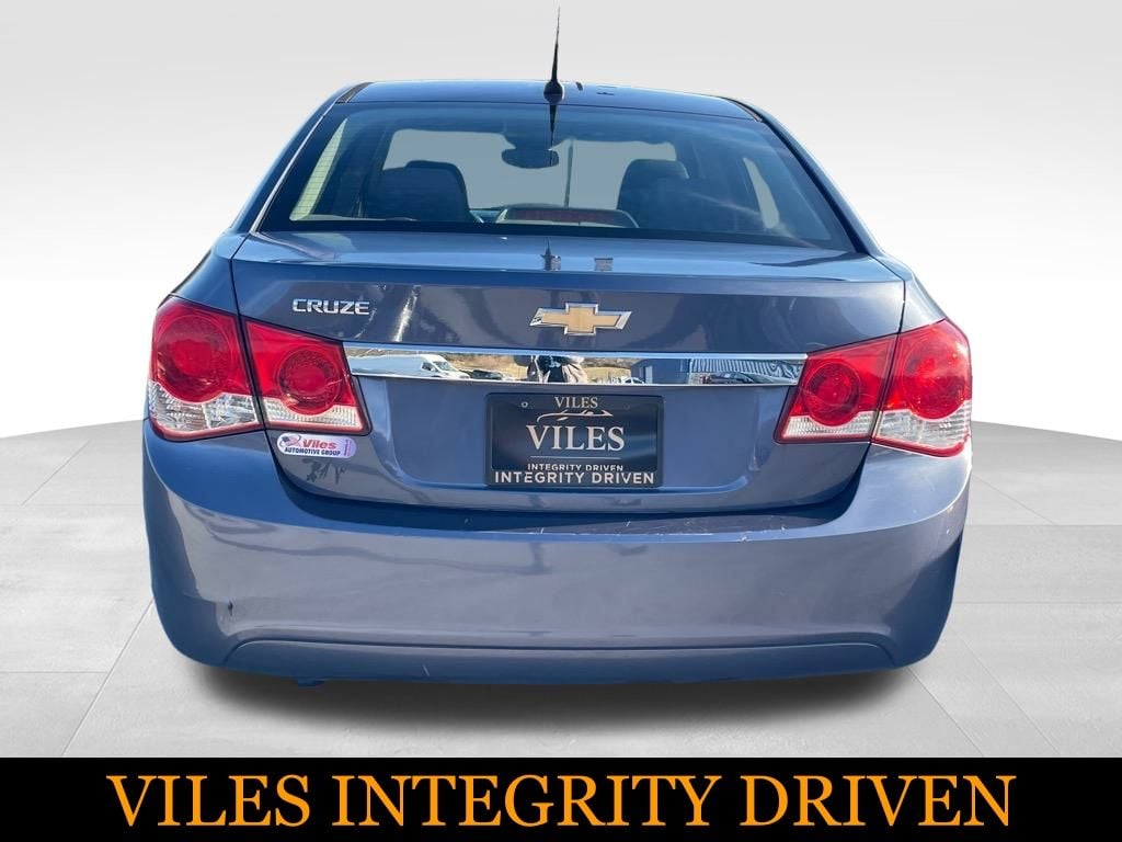 Used 2014 Chevrolet Cruze LS Sedan